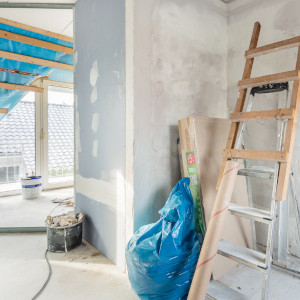 Baumüll, der während einer Bauzwischenreinigung beim Aufräumen eingesammelt wurde