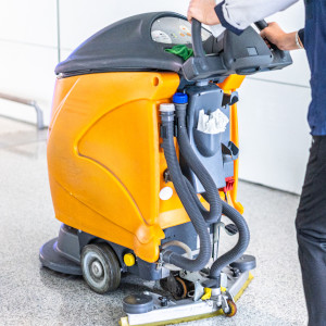 Eine Reinigungsmaschine für große Bodenflächen