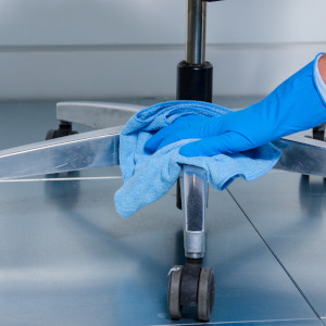 In regelmäßigen Abständen auch Details reinigen